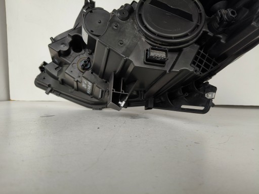 LAMPA FAR DESNA STRANA OPEL ZAFIRA C 12-16 LAMPA FAR DESNA STRANA OPEL ZAFIRA C 12-16
