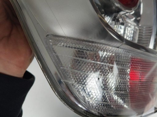 LAMPA FAR LIJEVA STRANA ZADNJA TOYOTA VERSO REDIZAJN