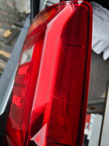 LAMPA FAR DESNA STRANA ZADNJA VW CADDY 2K 2K5 15-