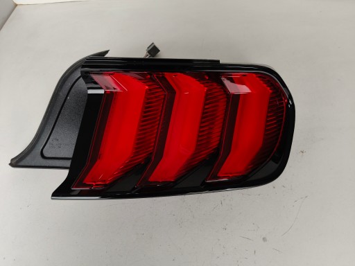 LAMPA FAR DESNA STRANA ZADNJA FORD MUSTANG 15- LED