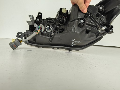 LAMPA FAR DESNA STRANA SUBARU LEVORG 14- FULL LED