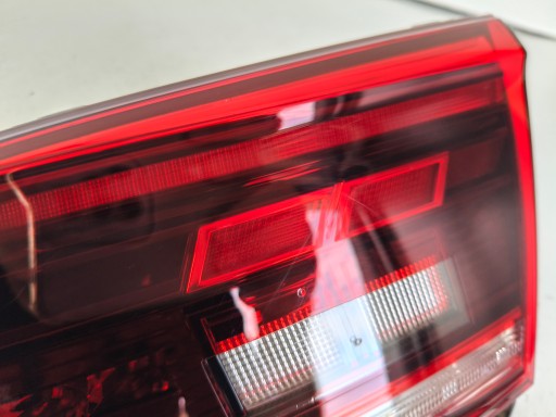 LAMPA FAR DESNA STRANA ZADNJA W GEPEKA VW PASSAT B8 3G 3G0 3G9 18- REDIZAJN KARAVAN LED