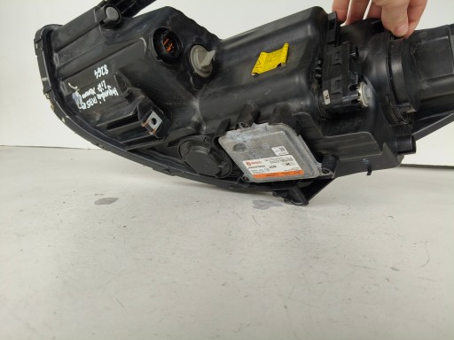LAMPA FAR DESNA STRANA HYUNDAI IX35 13- REDIZAJN XENON LED