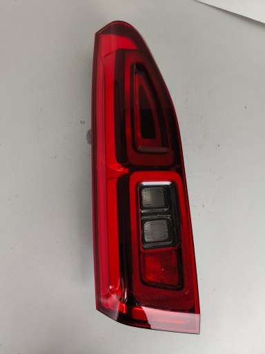 LAMPA FAR LIJEVA STRANA ZADNJA CITROEN BERLINGO IV 18- RIFTER LED ISPOD GEPEKA LAMPA FAR LIJEVA STRANA ZADNJA CITROEN BERLINGO IV 18- RIFTER LED ISPOD GEPEKA