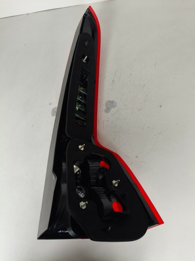 LAMPA FAR LIJEVA STRANA ZADNJA VOLVO V50 REDIZAJN 07- LED