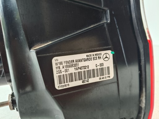 LAMPA FAR DESNA STRANA ZADNJA MERCEDES ML W166 11- LED