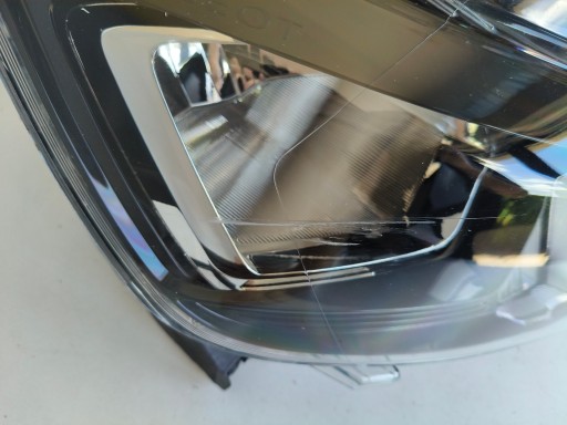 LAMPA FAR DESNA STRANA PEUGEOT PARTNER IV 18-