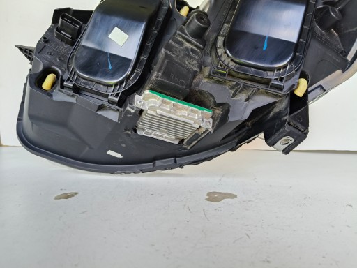 LAMPA FAR DESNA STRANA PEUGEOT EXPERT TRAVELLER 16- XENON