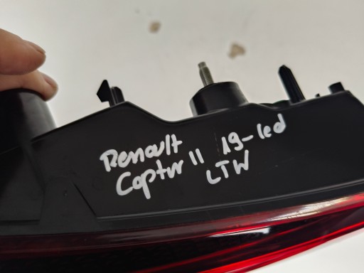 LAMPA FAR LIJEVA STRANA ZADNJA W GEPEKA RENAULT CAPTUR II 19- LED