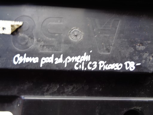POKLOPAC ISPOD BRANIK PREDNJA STRANA CITROEN C3 PICASSO 08-12