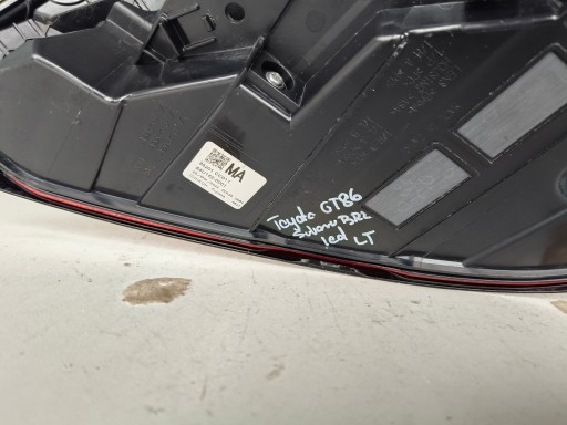 LAMPA FAR LIJEVA STRANA ZADNJA TOYOTA GT86 II SUBARU BRZ 21- REDIZAJN LED