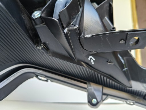LAMPA FAR LIJEVA STRANA MITSUBISHI SPACE STAR 20-