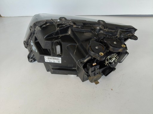 LAMPA FAR DESNA STRANA VW AMAROK 2H 2H0 16- REDIZAJN XENON LED LAMPA FAR DESNA STRANA VW AMAROK 2H 2H0 16- REDIZAJN XENON LED