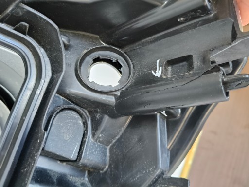LAMPA FAR DESNA STRANA RENAULT KANGOO 13- REDIZAJN