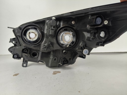 LAMPA FAR DESNA STRANA TOYOTA AYGO X 22-