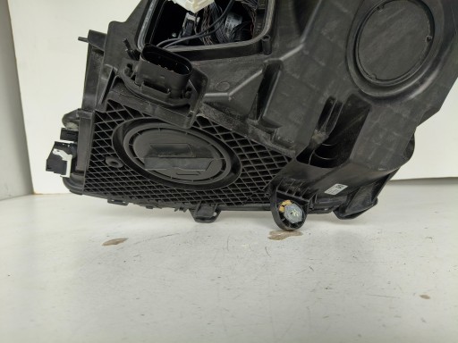 LAMPA FAR DESNA STRANA MERCEDES GLC W253 19- REDIZAJN FULL LED MULTIBEAM