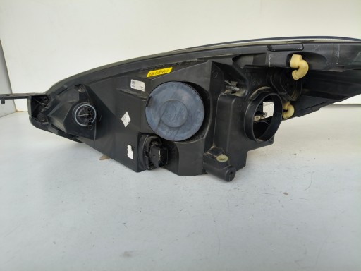 LAMPA FAR DESNA STRANA FORD FIESTA MK8 17- LAMPA FAR DESNA STRANA FORD FIESTA MK8 17-