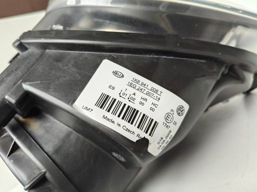LAMPA FAR DESNA STRANA VW GOLF V 5 1K 1K0 03- CRNA