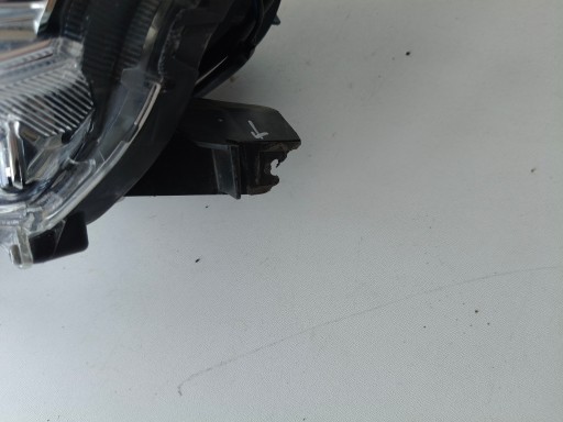 LAMPA FAR LIJEVA STRANA MITSUBISHI OUTLANDER 10-12 REDIZAJN XENON LAMPA FAR LIJEVA STRANA MITSUBISHI OUTLANDER 10-12 REDIZAJN XENON