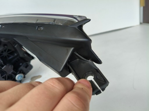 LAMPA FAR DESNA STRANA KIA PICANTO III 17-