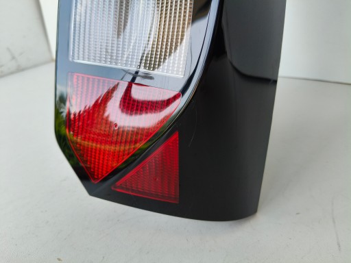 LAMPA FAR DESNA STRANA ZADNJA VW CADDY 2K7 20-