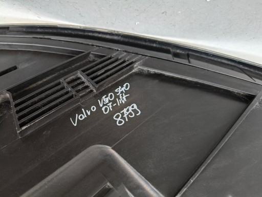 LAMPA FAR DESNA STRANA VOLVO V50 S40 07- REDIZAJN