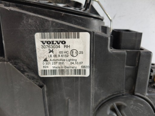 LAMPA FAR DESNA STRANA VOLVO V50 S40 07- REDIZAJN