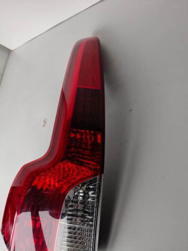 LAMPA FAR LIJEVA STRANA ZADNJA VOLVO V50 REDIZAJN LED
