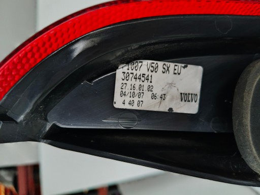 LAMPA FAR LIJEVA STRANA ZADNJA VOLVO V50 REDIZAJN LED