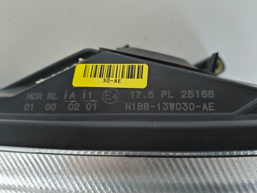 LAMPA FAR LIJEVA STRANA FORD FIESTA MK8 17- LAMPA FAR LIJEVA STRANA FORD FIESTA MK8 17-