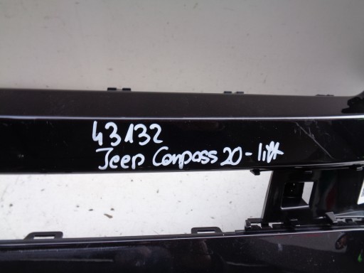 BRANIK PREDNJA STRANA JEEP COMPASS II 20- REDIZAJN NR 43132