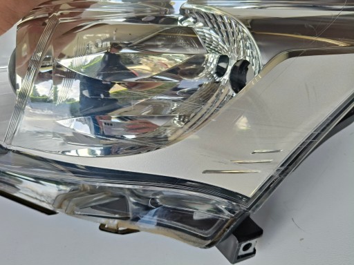 LAMPA FAR LIJEVA STRANA TOYOTA VERSO 13- REDIZAJN
