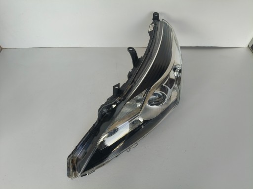 LAMPA FAR LIJEVA STRANA TOYOTA VERSO 13- REDIZAJN