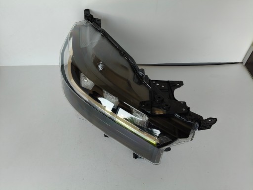LAMPA FAR DESNA STRANA SUZUKI SX4 S-CROSS 22- FULL LED LAMPA FAR DESNA STRANA SUZUKI SX4 S-CROSS 22- FULL LED