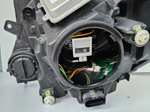 LAMPA FAR DESNA STRANA MERCEDES SPRINTER W906 13- REDIZAJN XENON LED