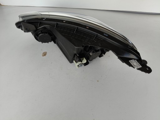 LAMPA FAR DESNA STRANA HYUNDAI I10 II 13- LAMPA FAR DESNA STRANA HYUNDAI I10 II 13-