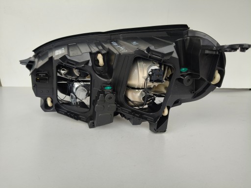 LAMPA FAR DESNA STRANA CITROEN JUMPY SPACETOURER 16- OPEL VIVARO C 19-