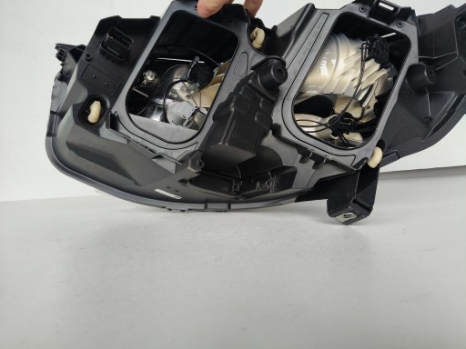 LAMPA FAR DESNA STRANA CITROEN JUMPY SPACETOURER 16- OPEL VIVARO C 19-