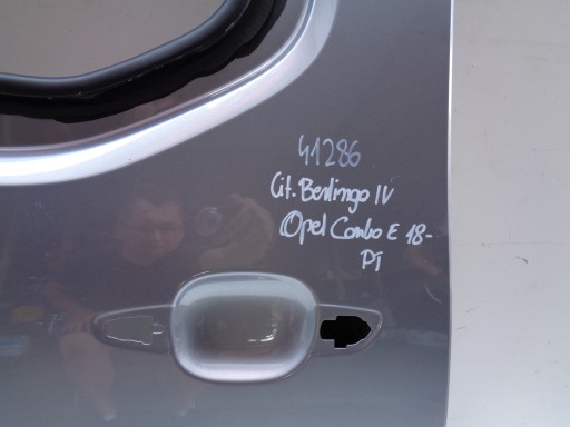 VRATA DESNA BOČNA ZADNJA CITROEN BERLINGO IV COMBO E PARTNER 18- 41286 VRATA DESNA BOČNA ZADNJA CITROEN BERLINGO IV COMBO E PARTNER 18- 41286