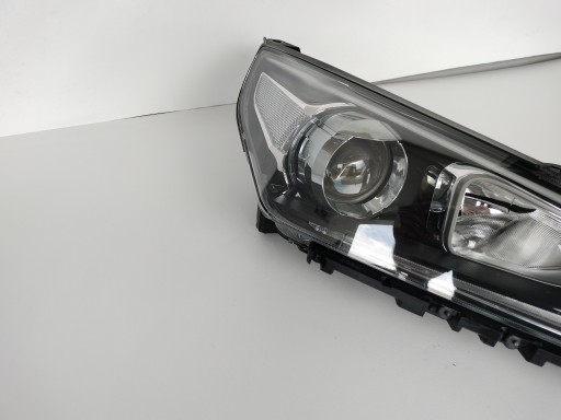 LAMPA FAR DESNA STRANA HYUNDAI IONIQ 17- LAMPA FAR DESNA STRANA HYUNDAI IONIQ 17-
