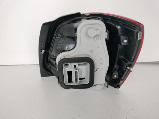 LAMPA FAR LIJEVA STRANA ZADNJA VW POLO 6R0 09-14