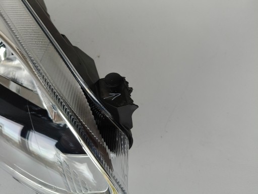 LAMPA FAR DESNA STRANA FORD FIESTA MK8 17- LED LAMPA FAR DESNA STRANA FORD FIESTA MK8 17- LED