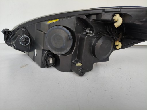 LAMPA FAR DESNA STRANA FORD FIESTA MK8 17- LED LAMPA FAR DESNA STRANA FORD FIESTA MK8 17- LED