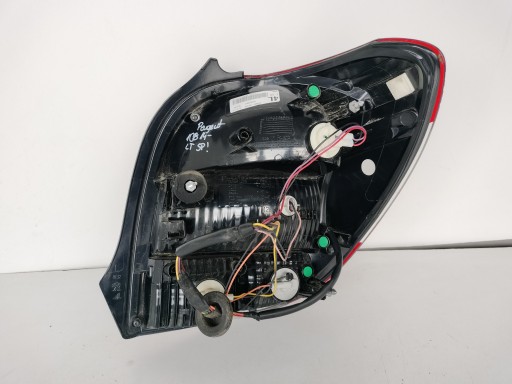 LAMPA FAR LIJEVA STRANA ZADNJA PEUGEOT 108 14-