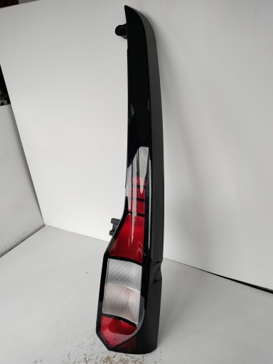 LAMPA FAR DESNA STRANA ZADNJA VW CADDY 2K7 20- LAMPA FAR DESNA STRANA ZADNJA VW CADDY 2K7 20-