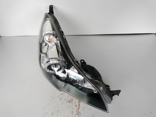 LAMPA FAR DESNA STRANA SUBARU LEGACY OUTBACK 09- XENON CRNA