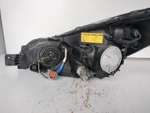 LAMPA FAR DESNA STRANA SUBARU LEGACY OUTBACK 09- XENON CRNA