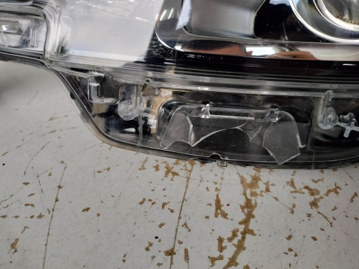 LAMPA FAR LIJEVA STRANA PEUGEOT 108 14- LED