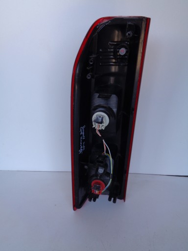 LAMPA FAR DESNA STRANA ZADNJA RENAULT TRAFIC OPEL VIVARO B 14-