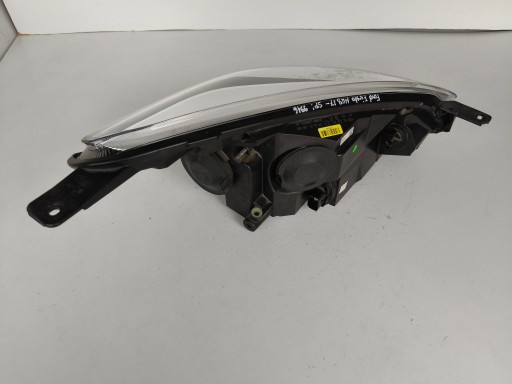 LAMPA FAR LIJEVA STRANA FORD FIESTA MK8 17- LAMPA FAR LIJEVA STRANA FORD FIESTA MK8 17-